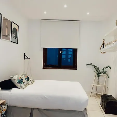 Apartment Puerta Del Camino 6 *